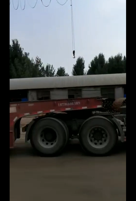 青島港口裝船，出口尼日利亞為一帶一路做出貢獻(xiàn)一
